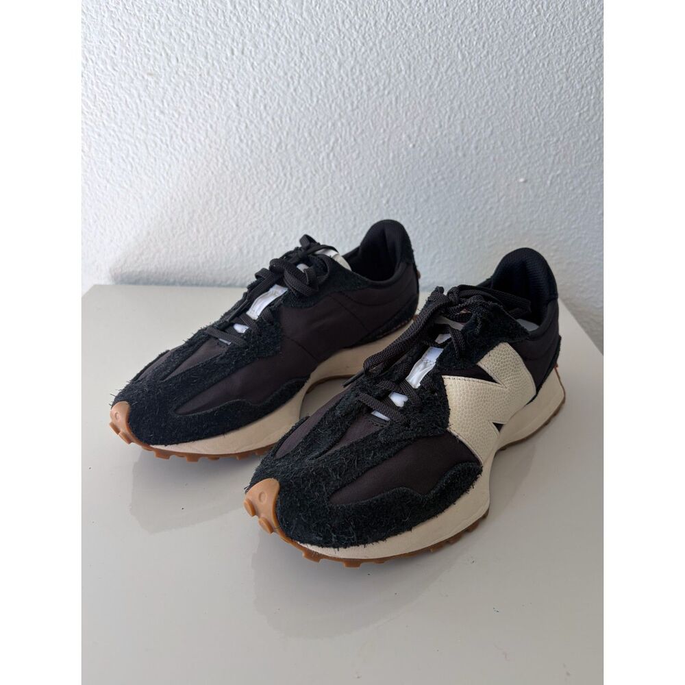 NEW BALANCE 327 Black White Gum Fuzzy Shaggy Suede Sneakers Shoes Womens 9 US